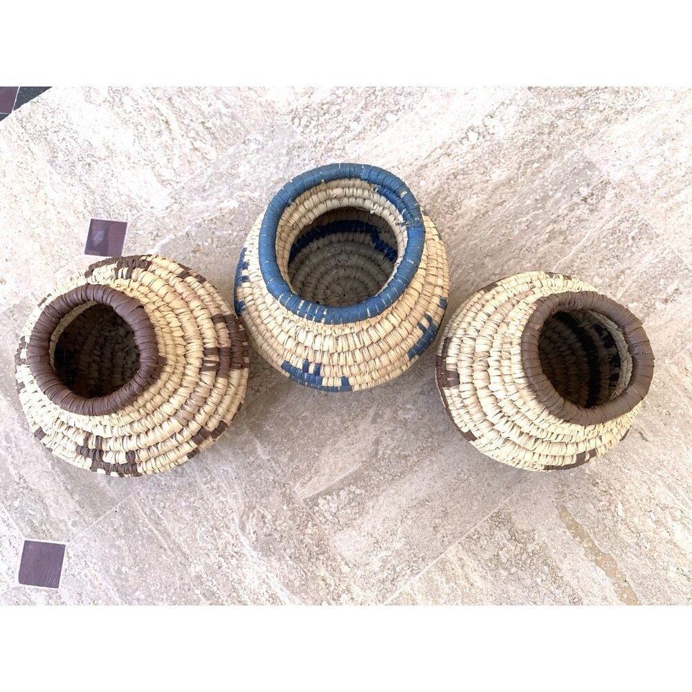 3 Miniature Native American Hand Woven Coiled Grass Seed Pots Papago Animals - Picture 10 of 13